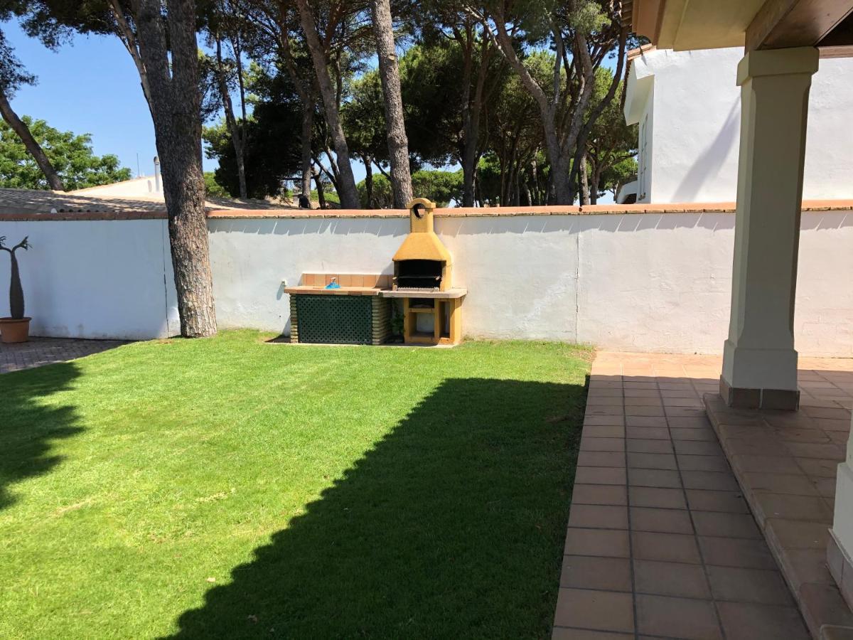 Moderno Y Amplio Chalet, Con Piscina Privada Chiclana de la Frontera Exterior photo