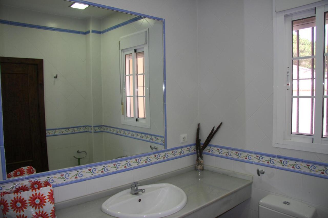 Moderno Y Amplio Chalet, Con Piscina Privada Chiclana de la Frontera Exterior photo