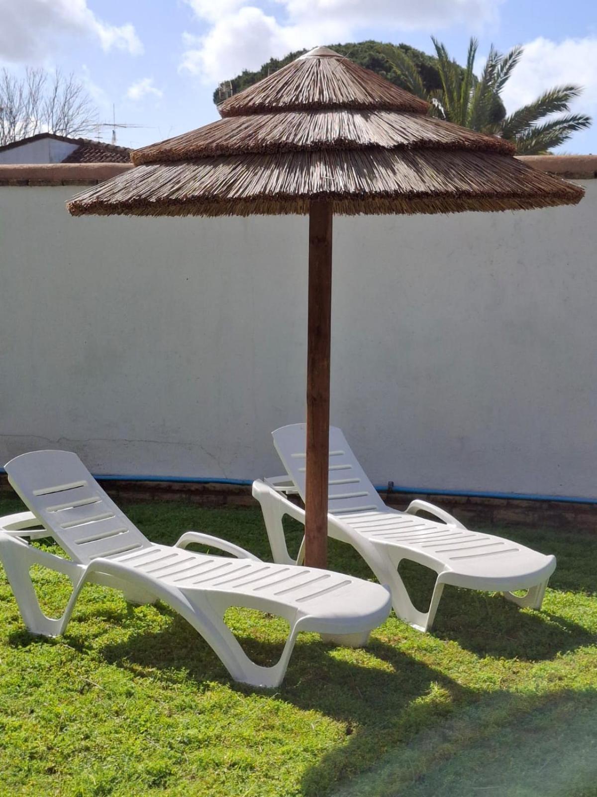 Moderno Y Amplio Chalet, Con Piscina Privada Chiclana de la Frontera Exterior photo
